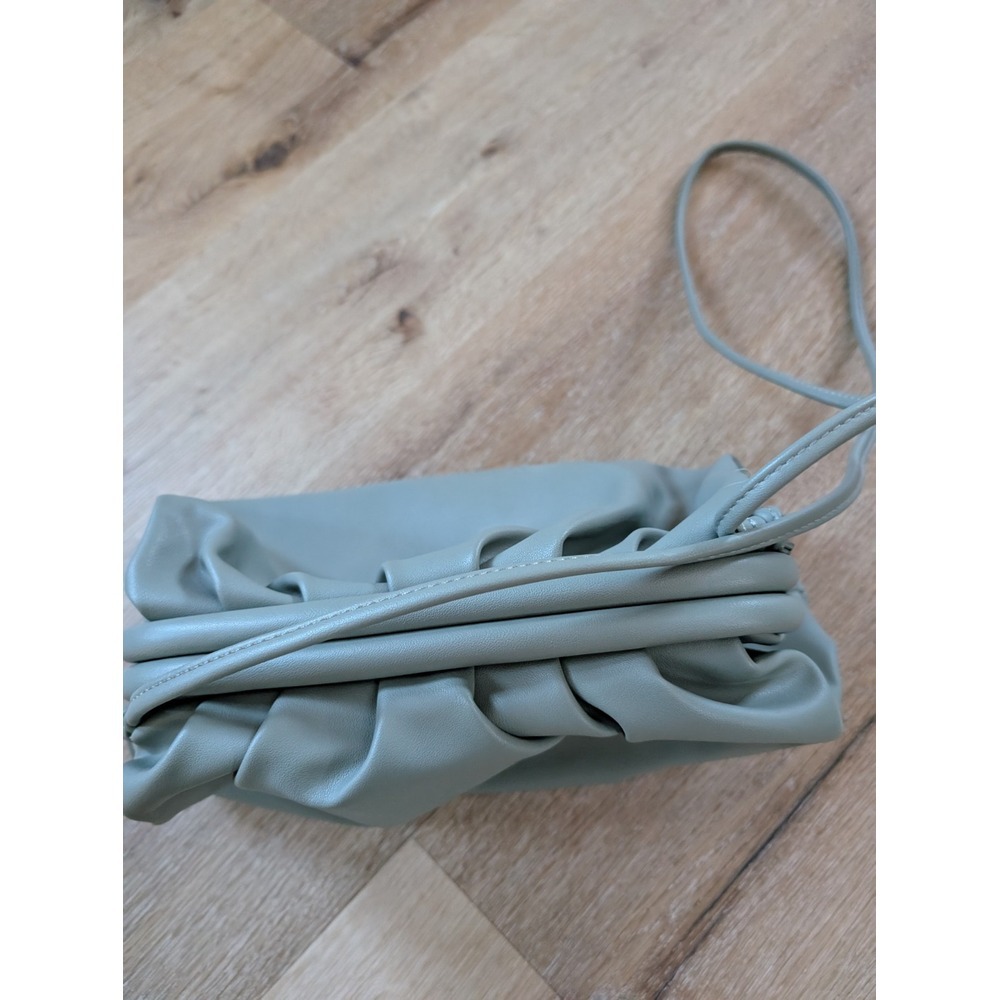 Street‎ Level purse